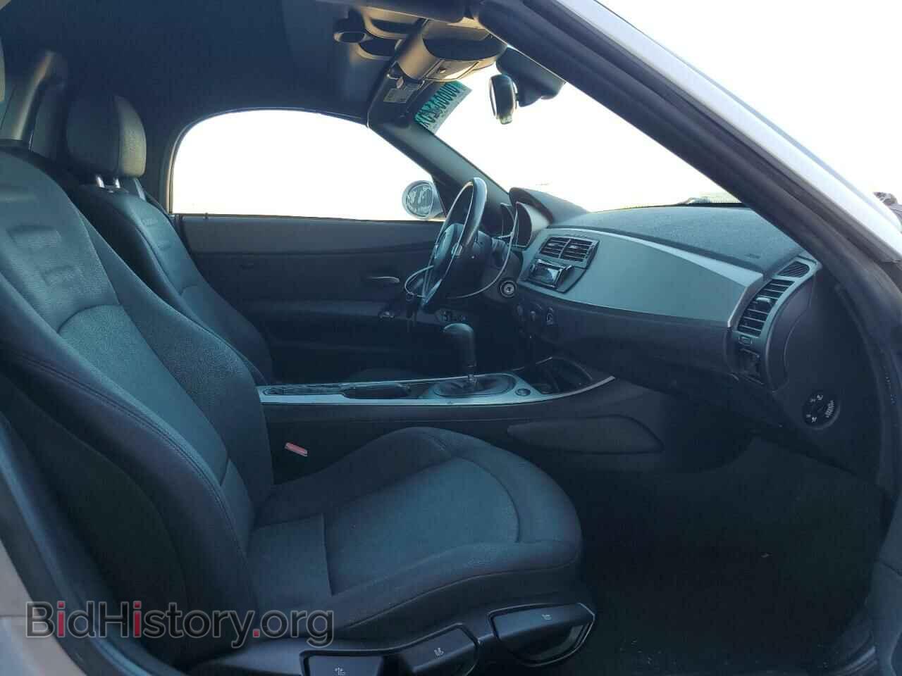 2005 BMW Z4 - VIN: 4USBT33585LR70462 - Photo 8