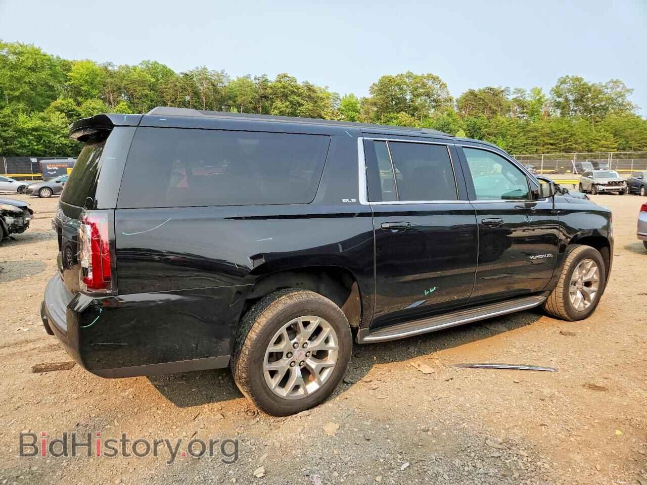 2017 GMC YUKON (VIN 1GKS2FKC8HR404916) — photo 3 of 13