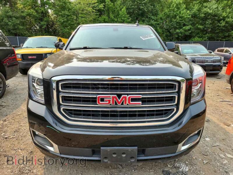 2017 GMC YUKON (VIN 1GKS2FKC8HR404916) — photo 5 of 13