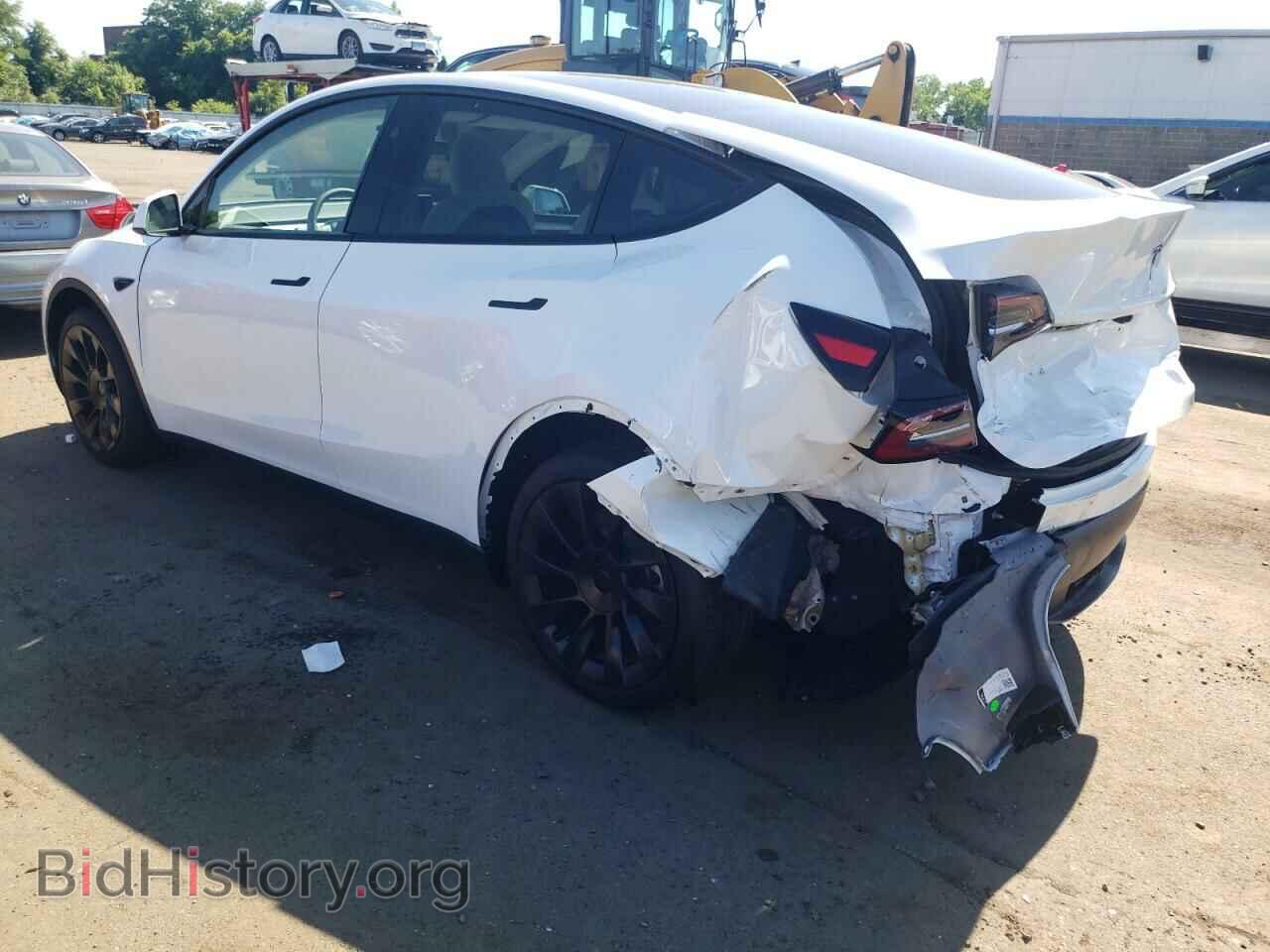 2024 TESLA MODEL Y - VIN: 7SAYGAEE0RF102554 - Фото 2