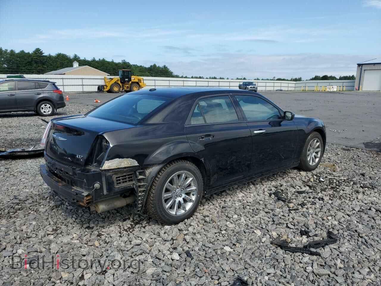 2011 CHRYSLER 300 - VIN: 2C3CA6CT2BH580745 - Фото 3