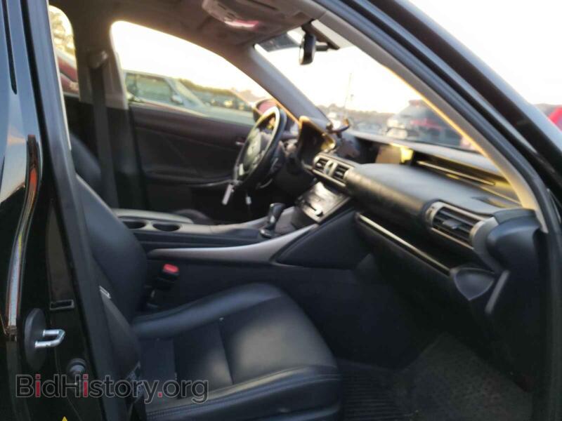 2014 Lexus IS (VIN JTHCF1D27E5008215) — photo 5 of 10