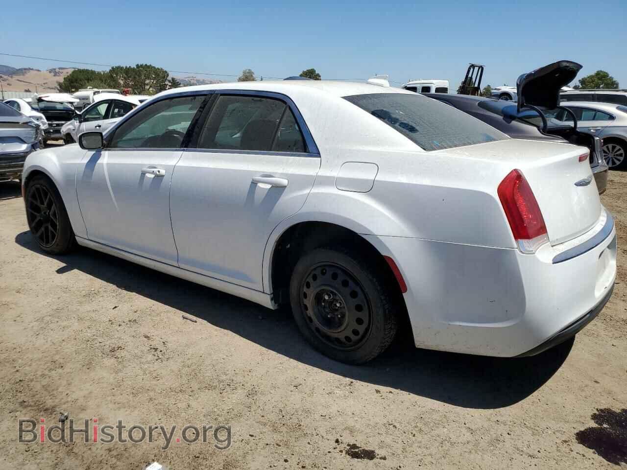 2016 CHRYSLER 300 - VIN: 2C3CCAAG4GH252401 - Фото 2
