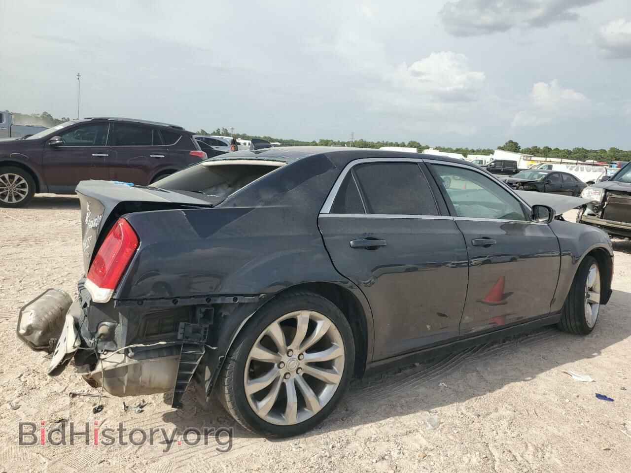 2017 CHRYSLER 300 - VIN: 2C3CCAAG7HH584527 - Фото 3