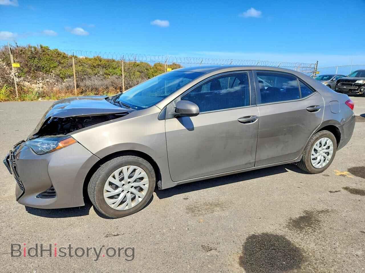 Photo 5YFBURHE7JP771645 - TOYOTA COROLLA 2018
