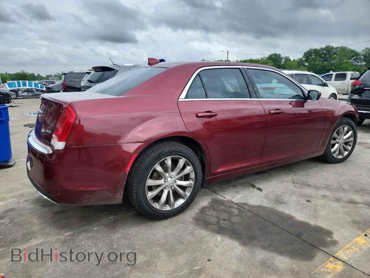 2016 CHRYSLER 300 - VIN: 2C3CCARG2GH161874 - Фото 3