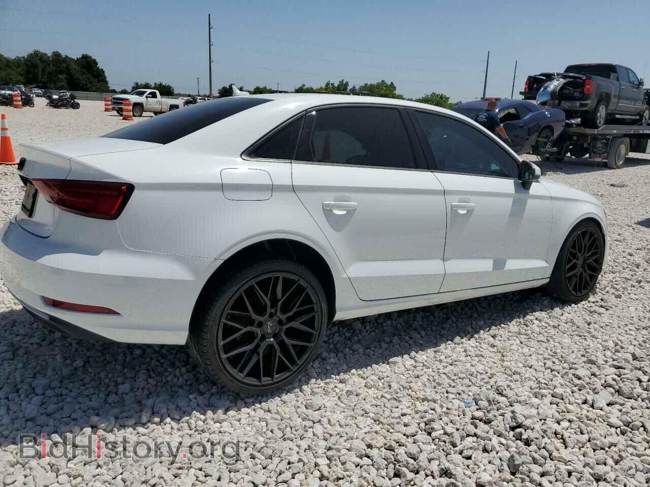 2017 AUDI A3 - VIN: WAUAUGFF6H1081005 - Фото 3