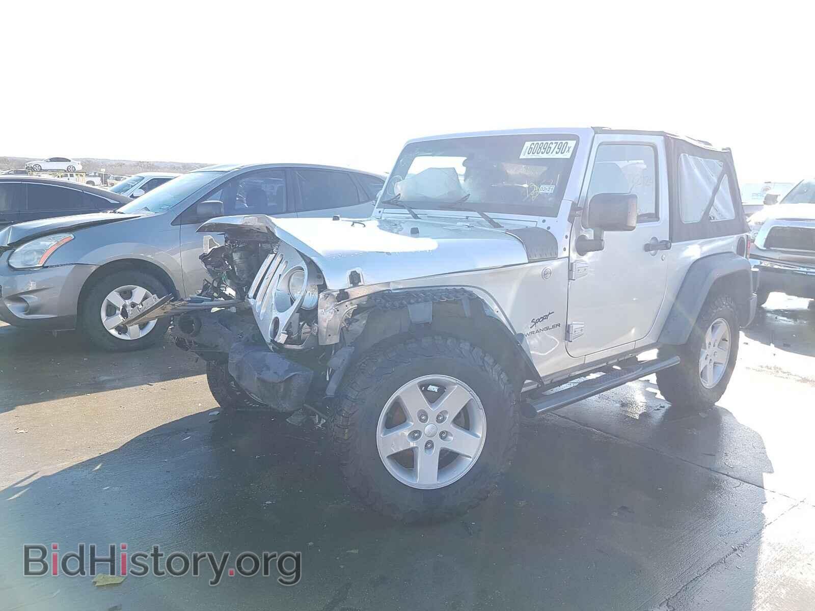 2011 JEEP WRANGLER - VIN: 1J4AA2D12BL610638 - Фото 2