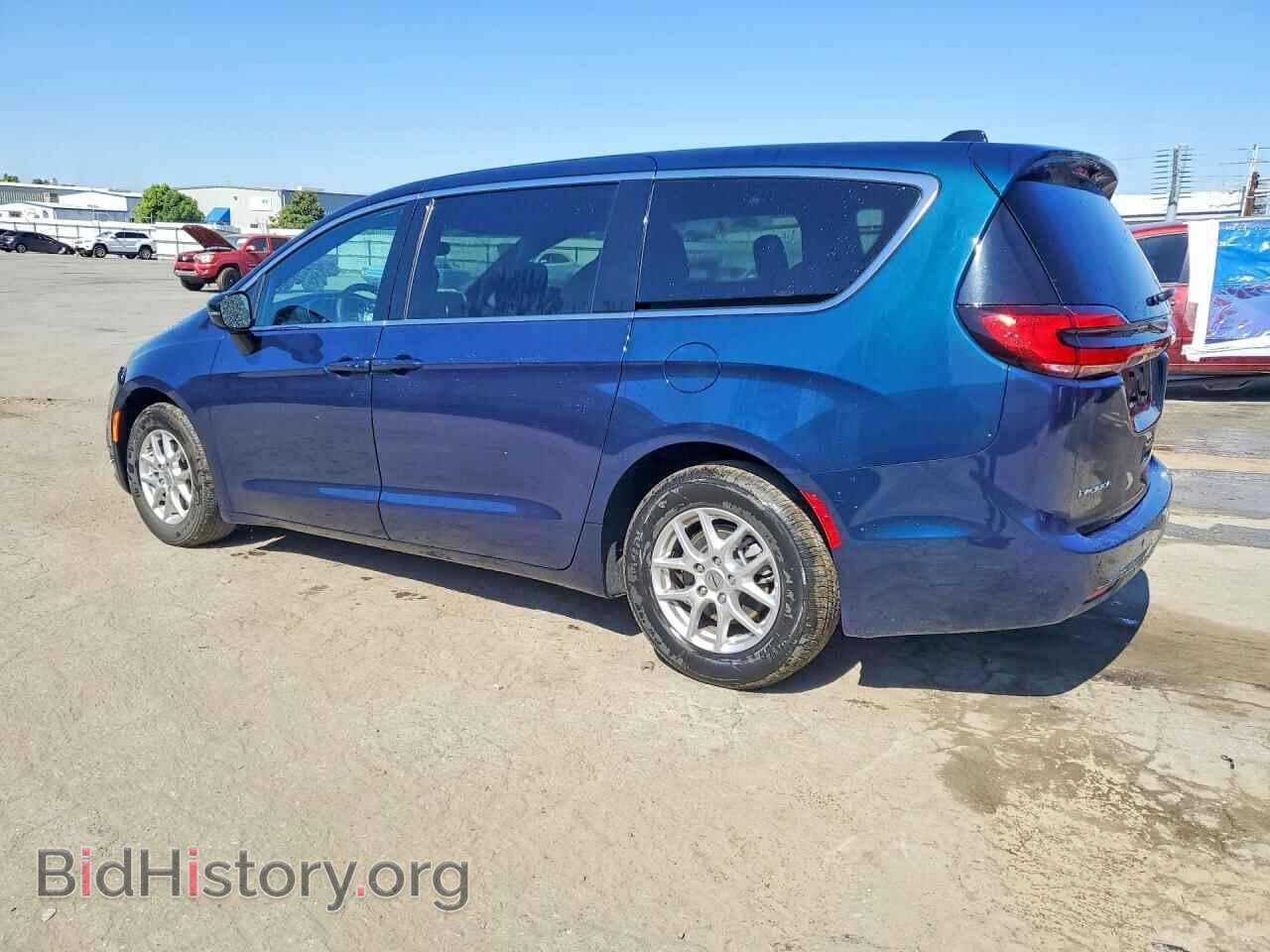 2025 CHRYSLER PACIFICA - VIN: 2C4RC1BG3SR503268 - Photo 2