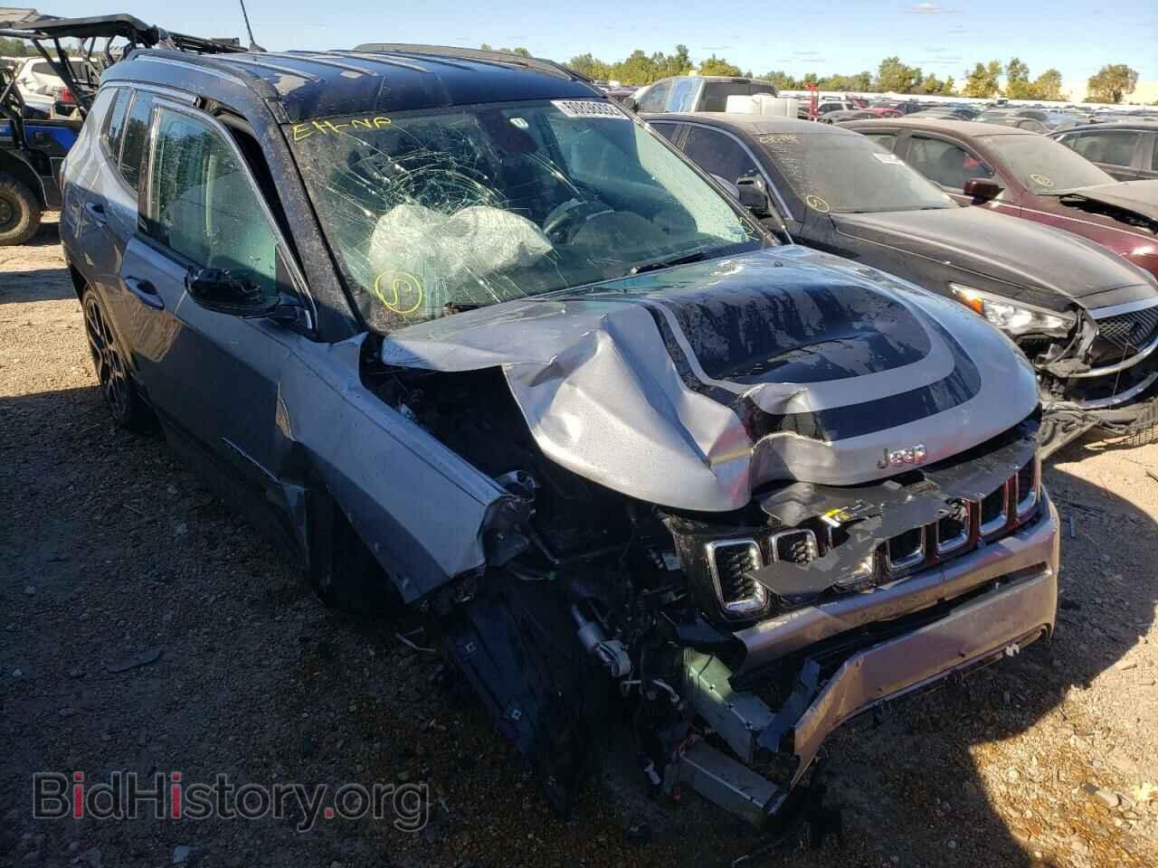 Фотография 3C4NJDCB8HT681711 - JEEP COMPASS 2017