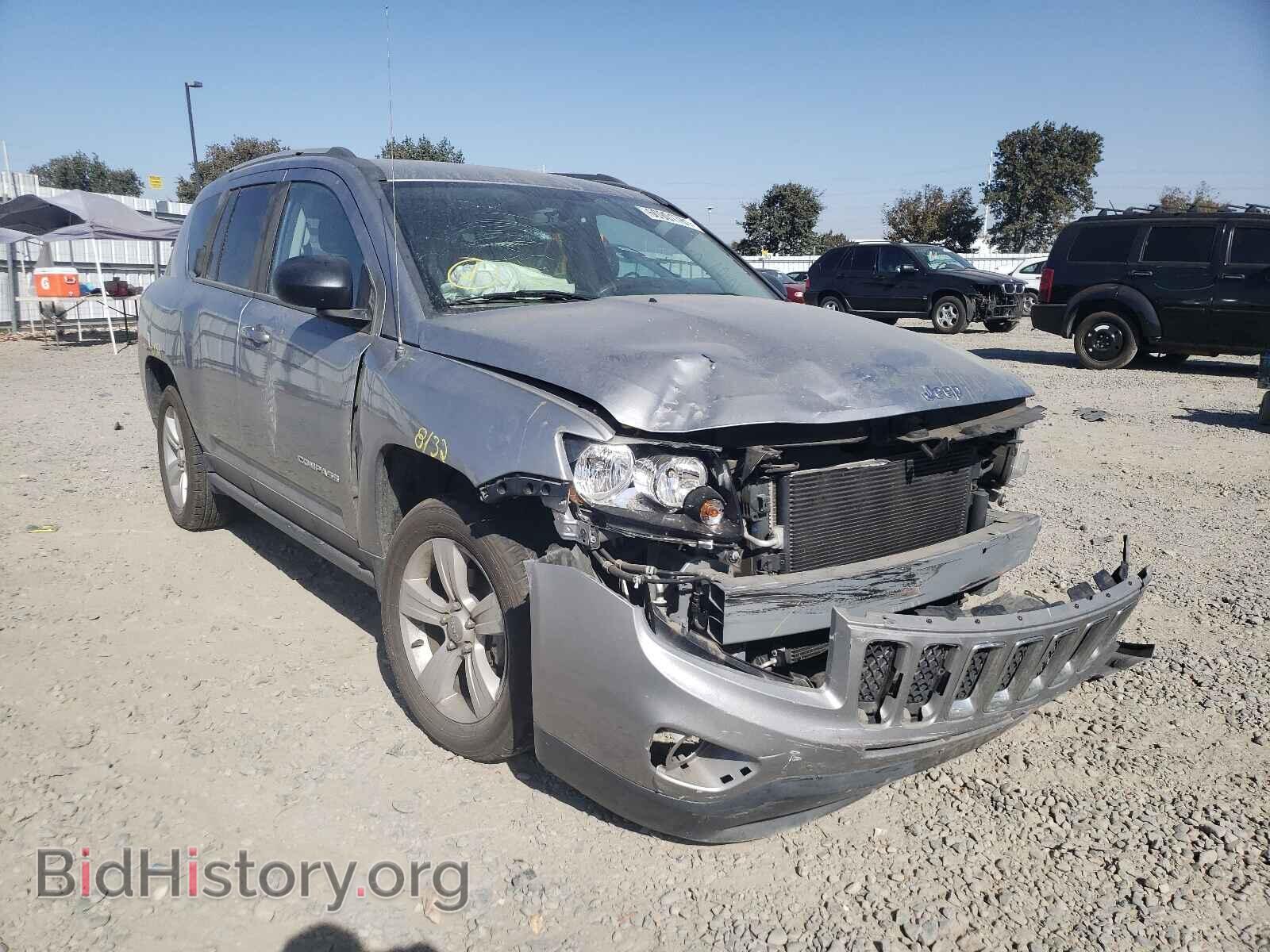 Photo 1C4NJCBA5HD123999 - JEEP COMPASS 2017