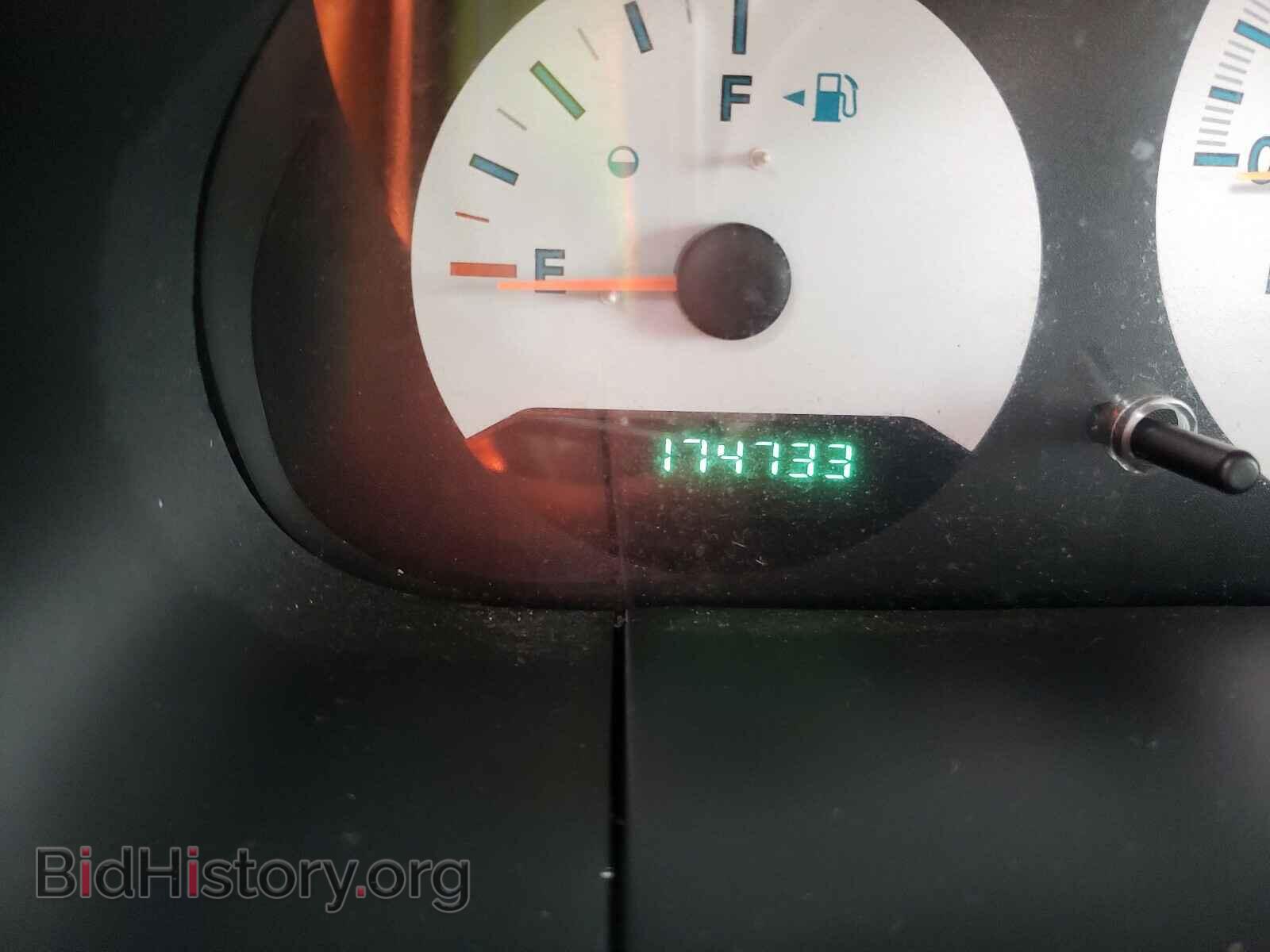 2006 CHRYSLER MINIVAN - VIN: 2A4GP44R06R755278 - Фото 8