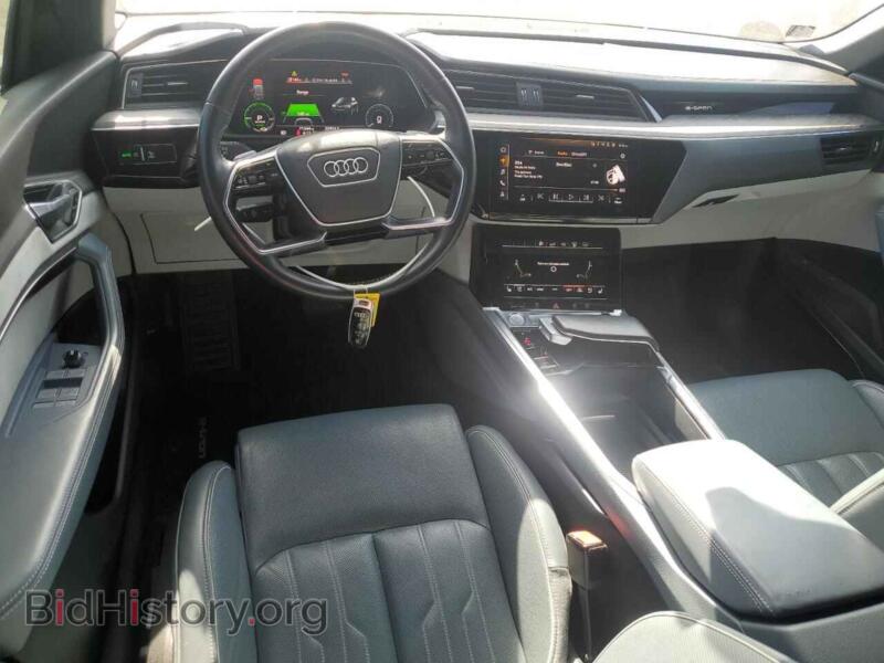 2020 Audi E-TRON (VIN WA13ABGE3LB032709) — фото 8 из 13