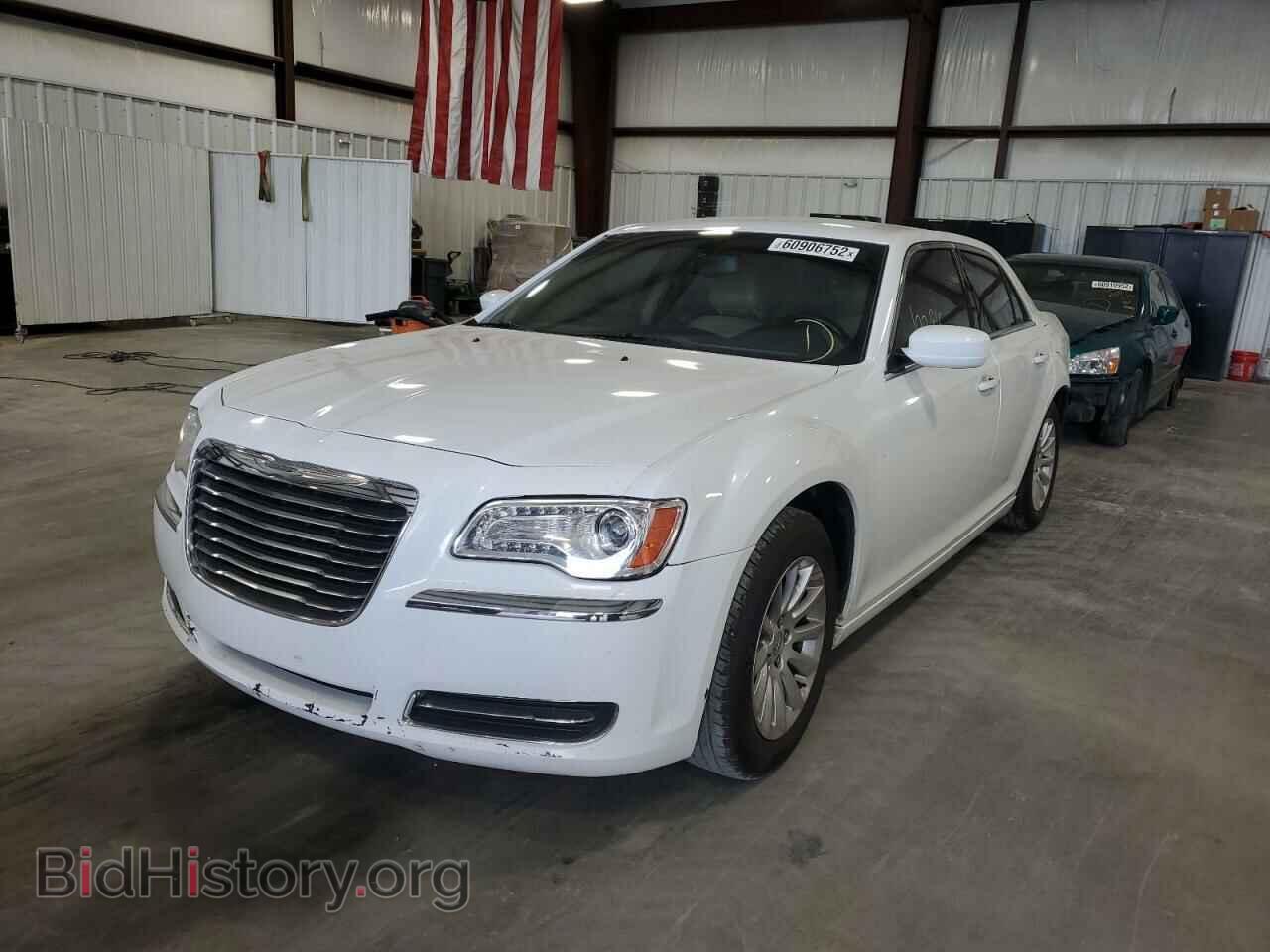 2013 CHRYSLER 300 - VIN: 2C3CCAAGXDH533985 - Фото 2