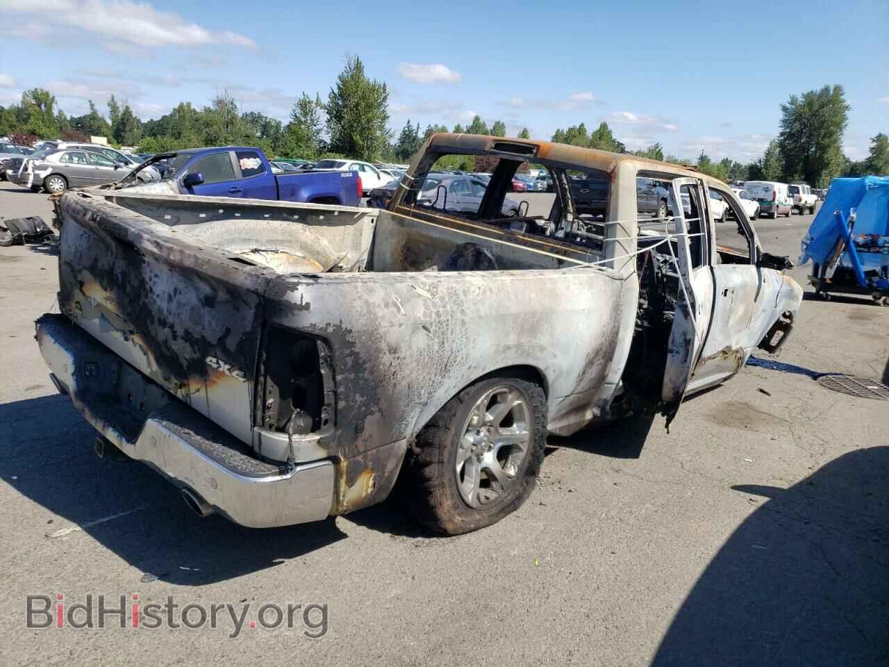 2018 RAM 1500 - VIN: 1C6RR7VM3JS293777 - Фото 3