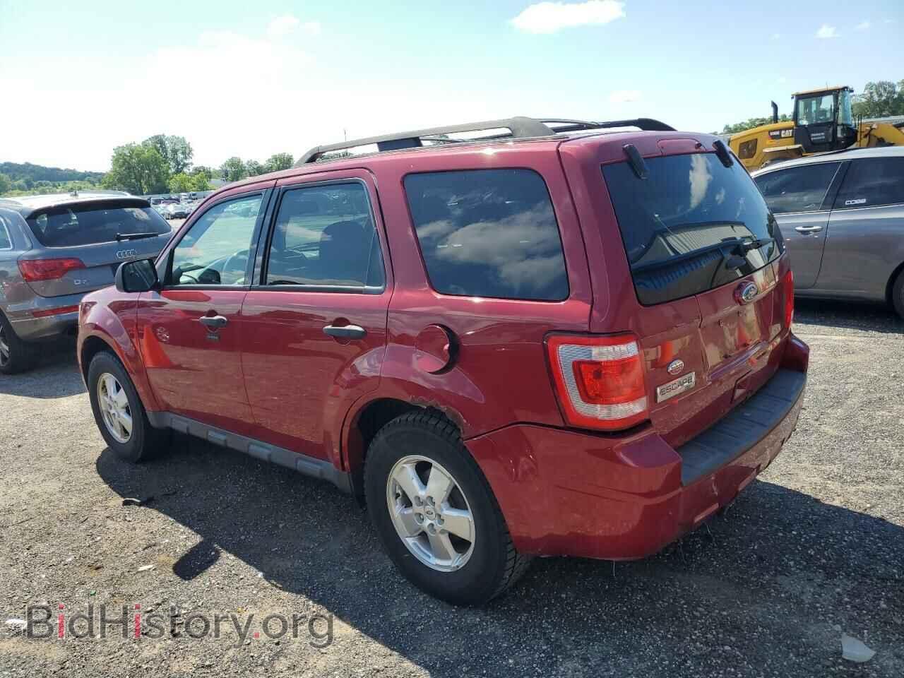 2011 FORD ESCAPE - VIN: 1FMCU0D75BKB22879 - Фото 2