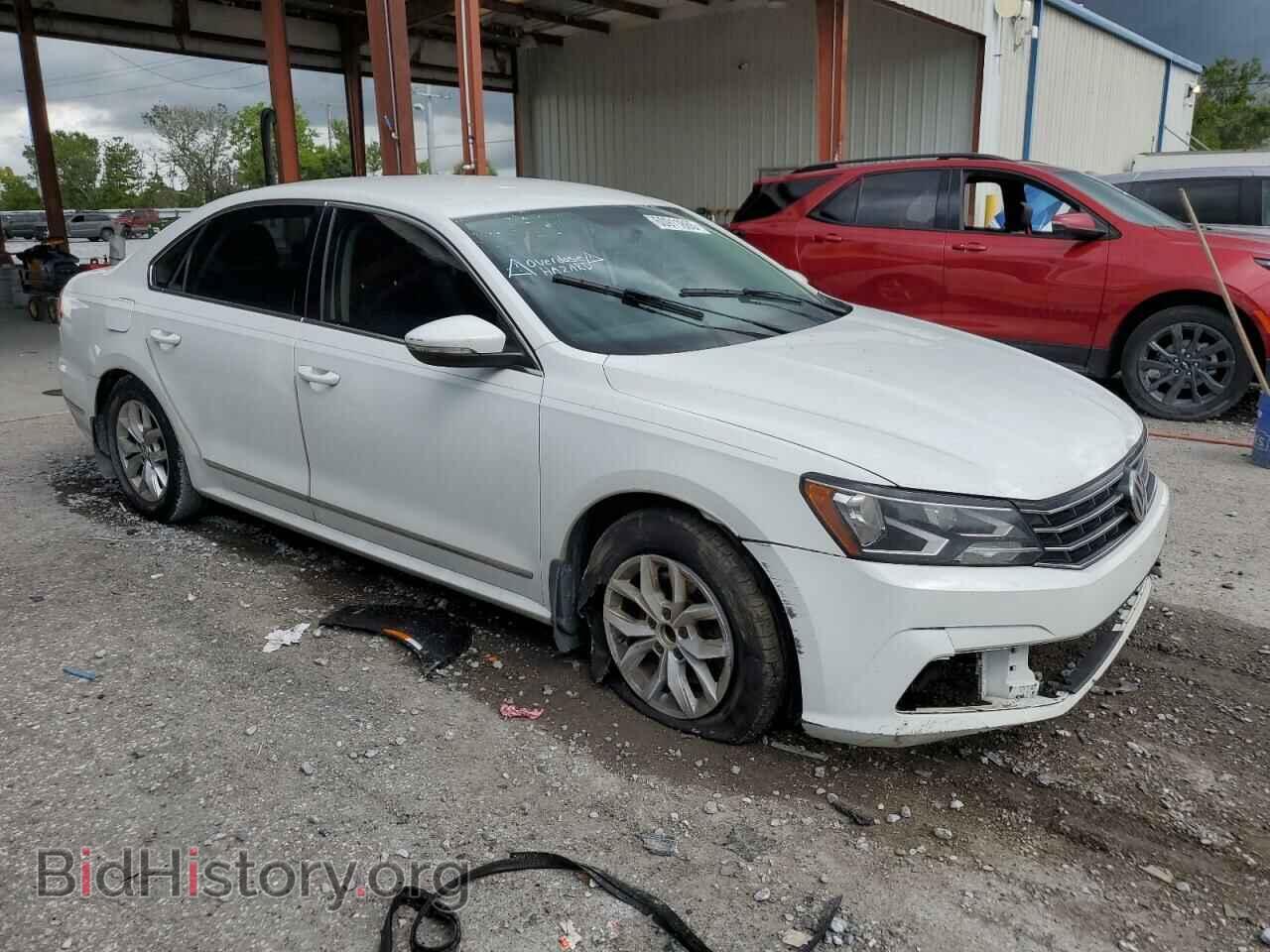 2017 VOLKSWAGEN PASSAT - VIN: 1VWAT7A35HC077533 - Фото 4