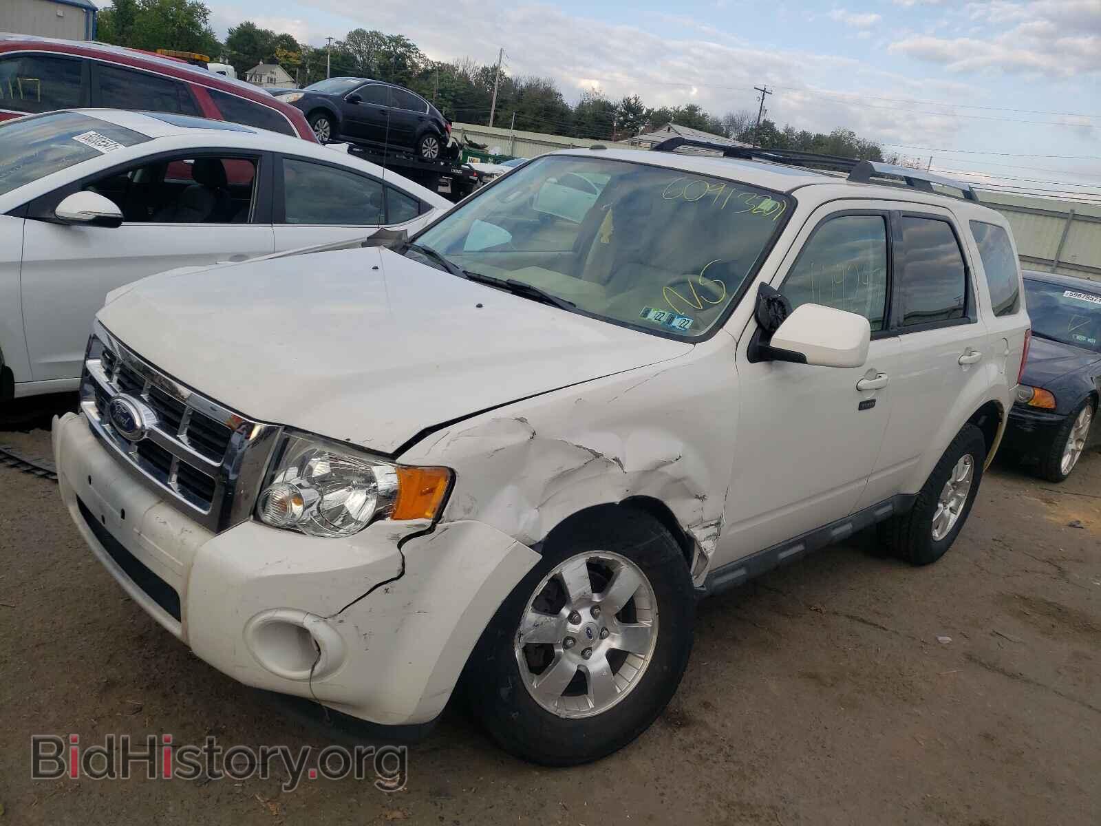 2011 FORD ESCAPE - VIN: 1FMCU0EG9BKC70094 - Фото 2