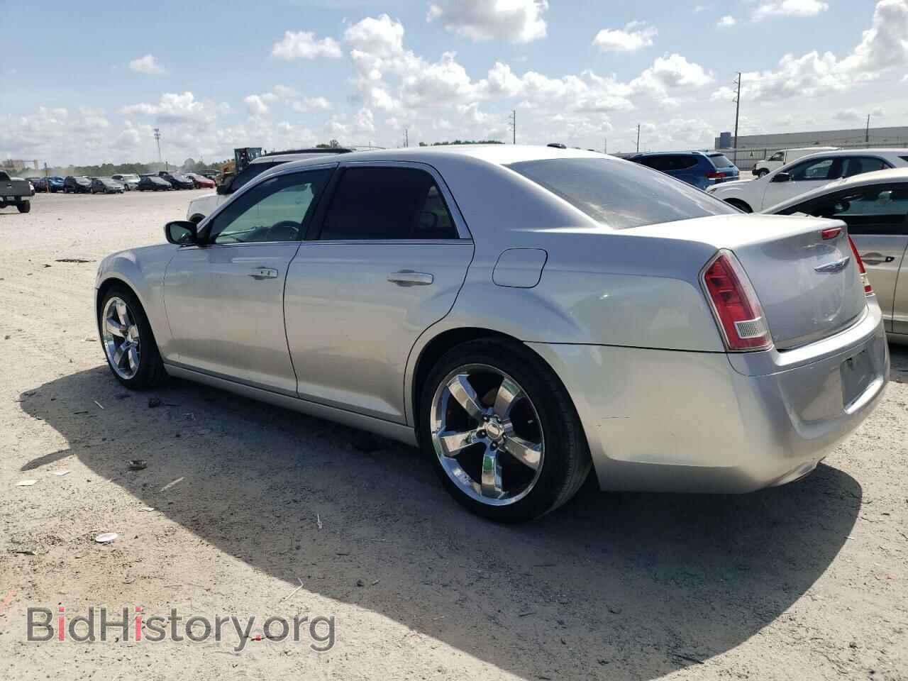 2012 CHRYSLER 300 - VIN: 2C3CCABG2CH140432 - Фото 2