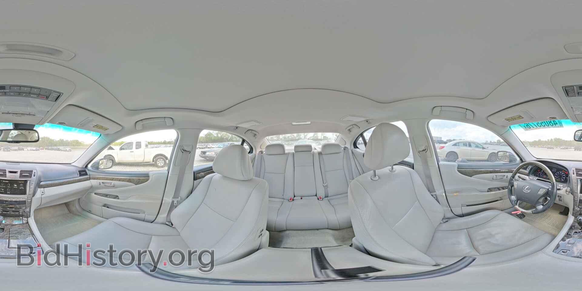 2007 LEXUS LS500 - VIN: JTHBL46FX75011618 - Photo 14