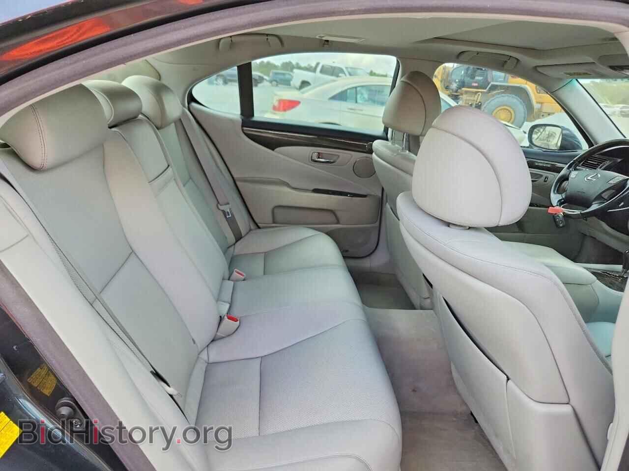 2007 LEXUS LS500 - VIN: JTHBL46FX75011618 - Photo 10