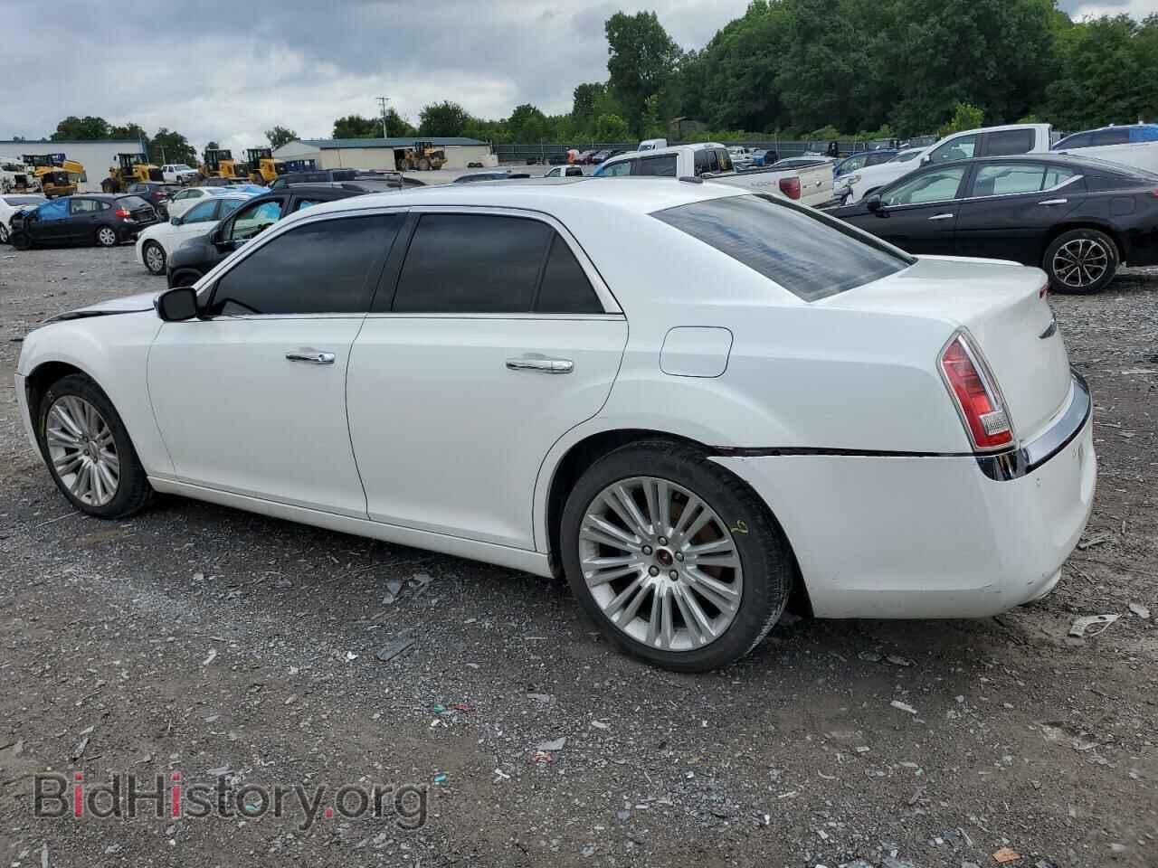 2011 CHRYSLER 300 - VIN: 2C3CA6CT6BH554813 - Фото 2