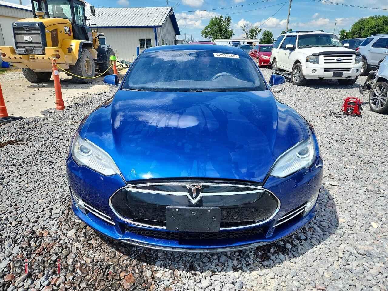 2015 TESLA MODEL S - VIN: 5YJSA1E29FF112327 - Photo 5