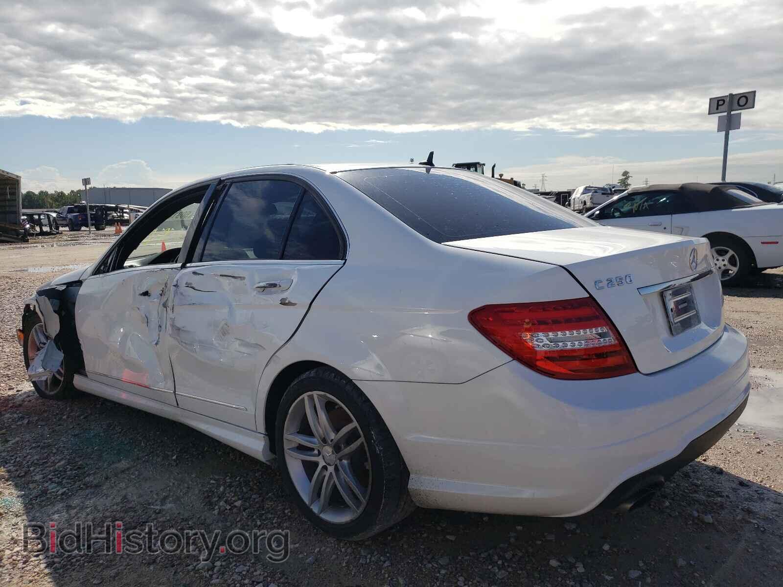 2013 MERCEDES-BENZ C-CLASS - VIN: WDDGF4HB8DA810430 - Фото 3