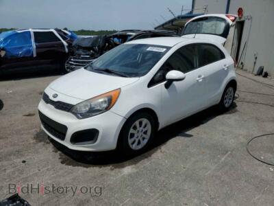 2013 Kia RIO LX, белый — VIN KNADM5A30D6174663, Copart