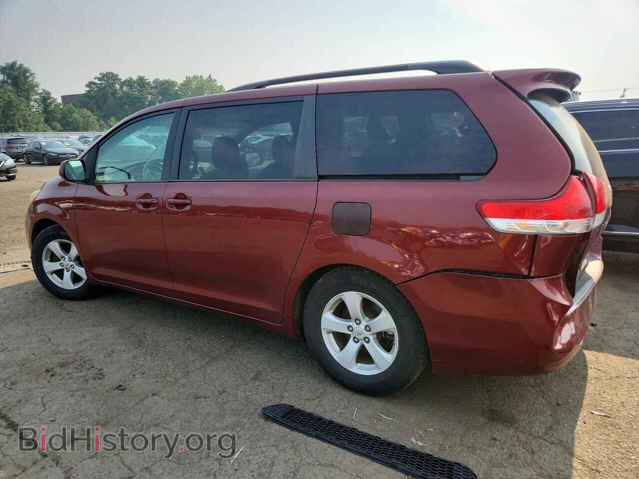 2011 TOYOTA SIENNA - VIN: 5TDKK3DC5BS099391 - Photo 2