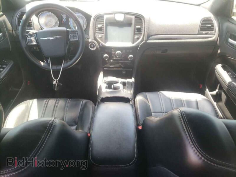 2014 Chrysler 300 (VIN 2C3CCABG3EH303902) — фото 8 из 12