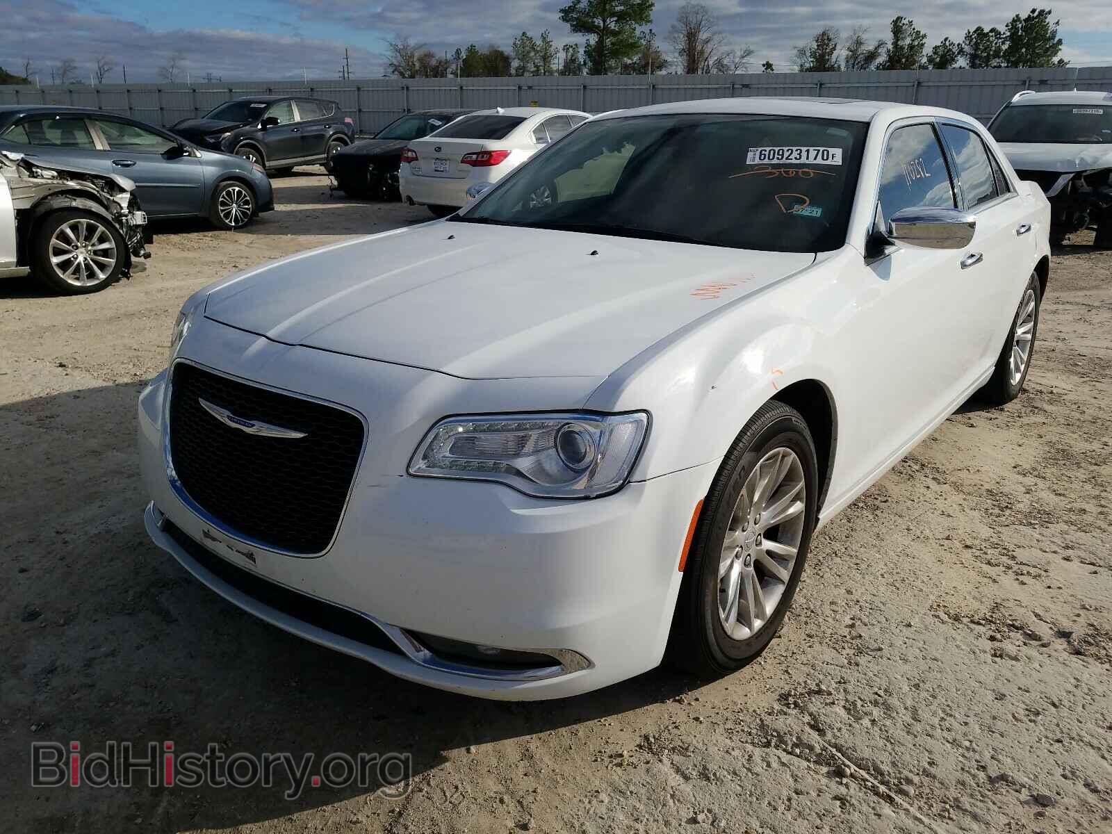 2017 CHRYSLER 300 - VIN: 2C3CCAEGXHH560006 - Фото 2