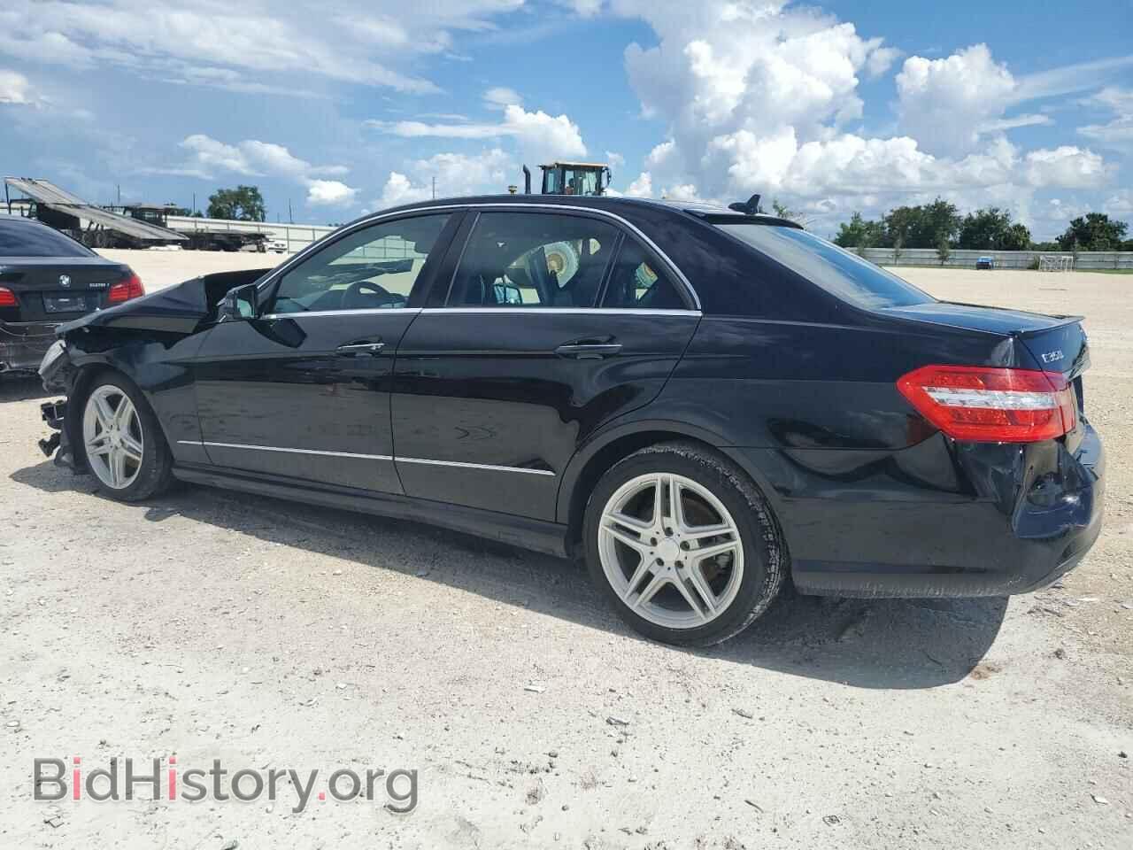 2011 MERCEDES-BENZ E-CLASS - VIN: WDDHF8HB4BA398211 - Фото 2