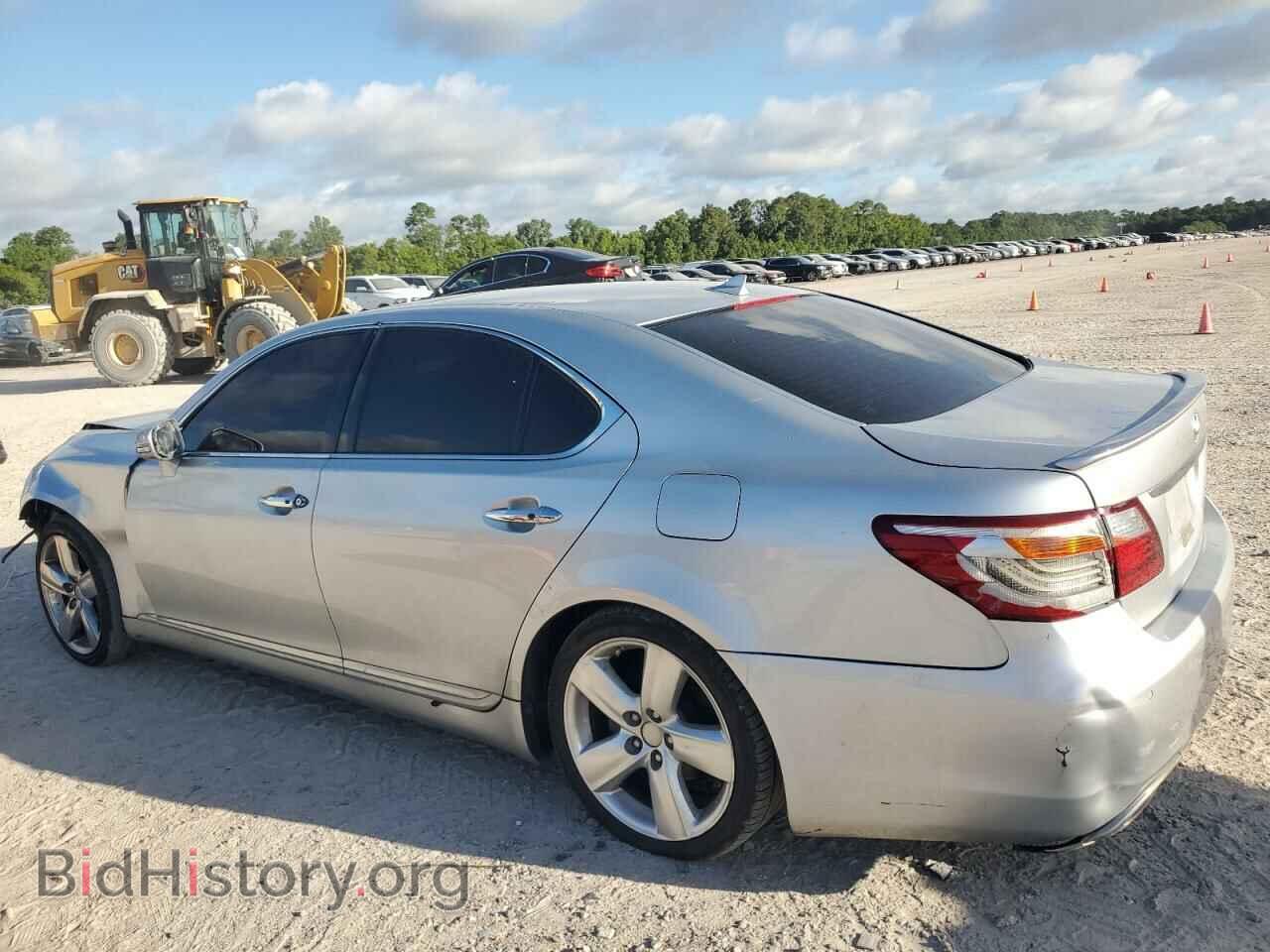2011 LEXUS LS460 - VIN: JTHBL5EF4B5101931 - Photo 2