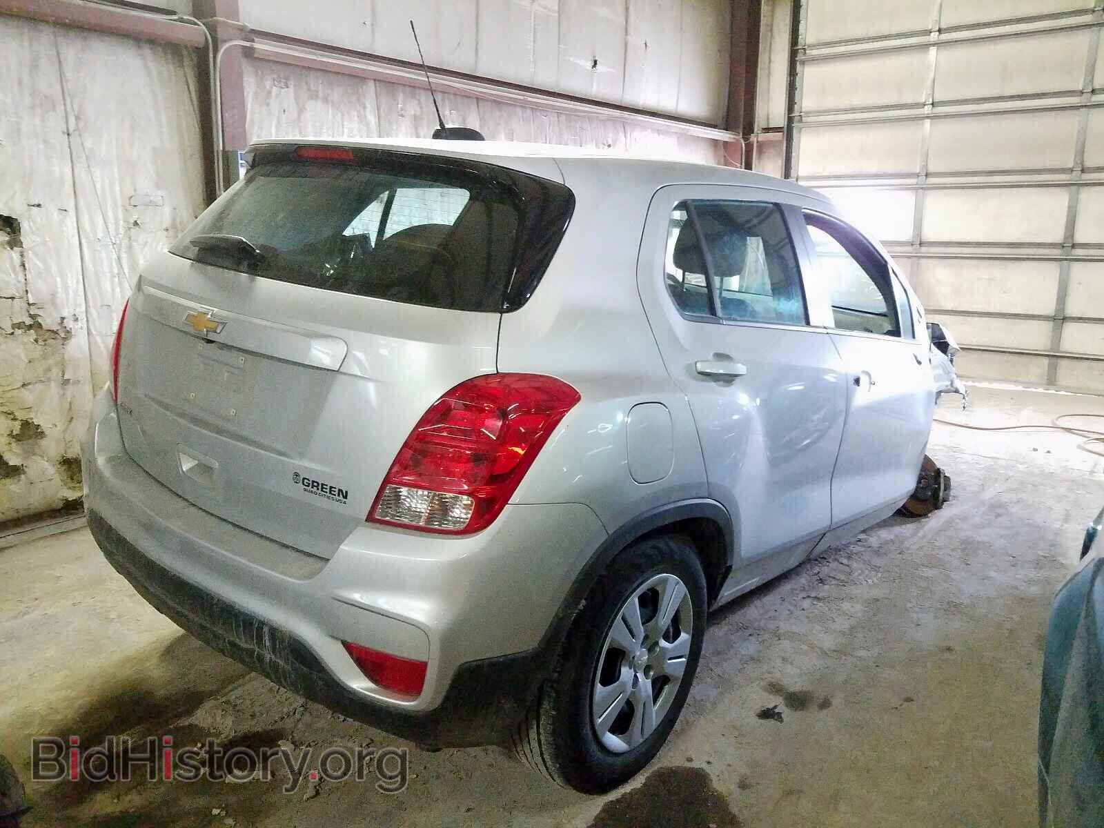 2017 CHEVROLET TRAX - VIN: 3GNCJKSB3HL284542 - Фото 4