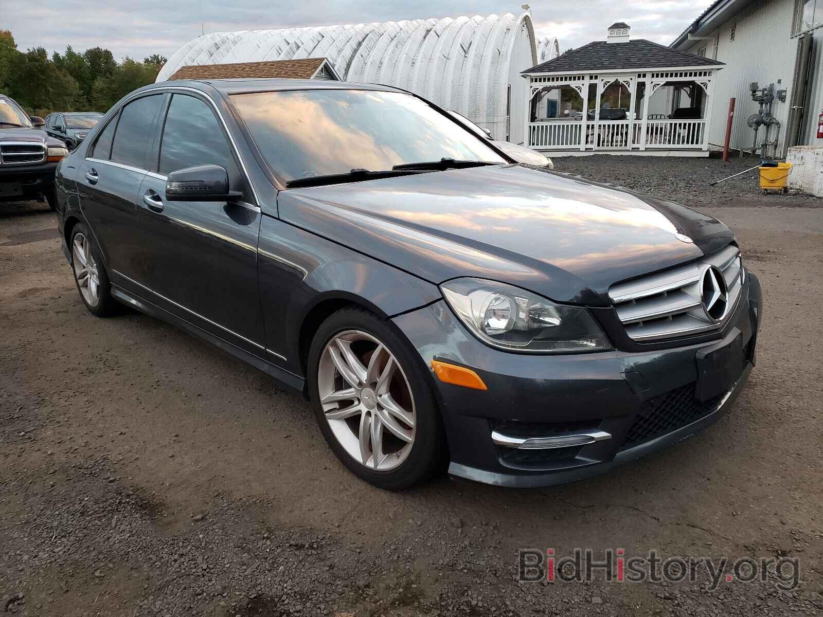 Photo WDDGF4HB9DR277909 - MERCEDES-BENZ C-CLASS 2013