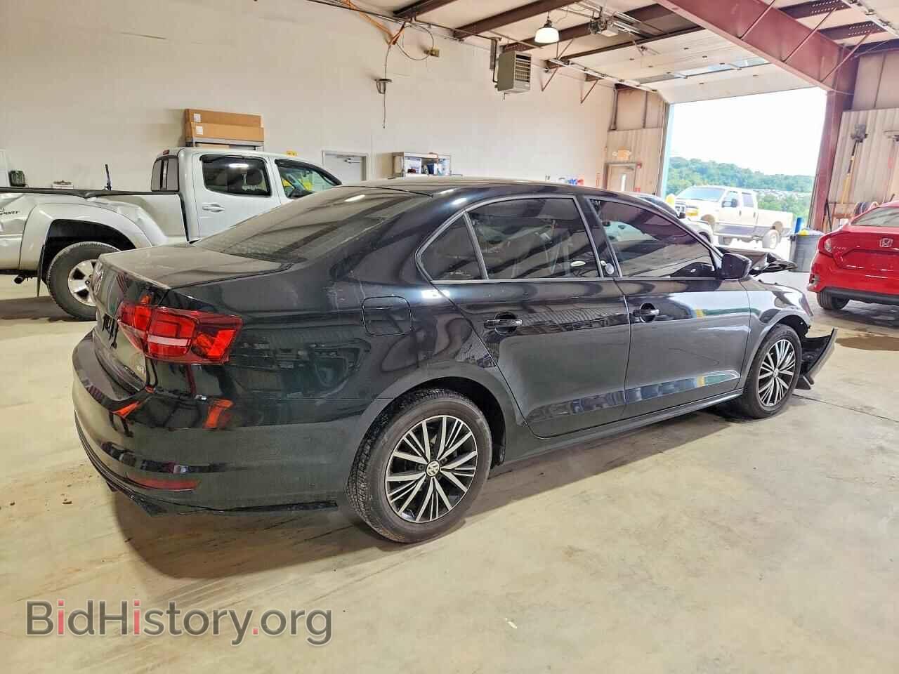 2018 VOLKSWAGEN JETTA - VIN: 3VWDB7AJ1JM209934 - Photo 3