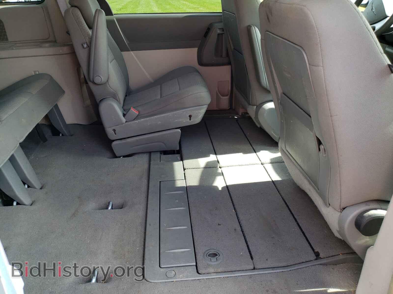2008 CHRYSLER MINIVAN - VIN: 2A8HR44H68R697359 - Фото 6