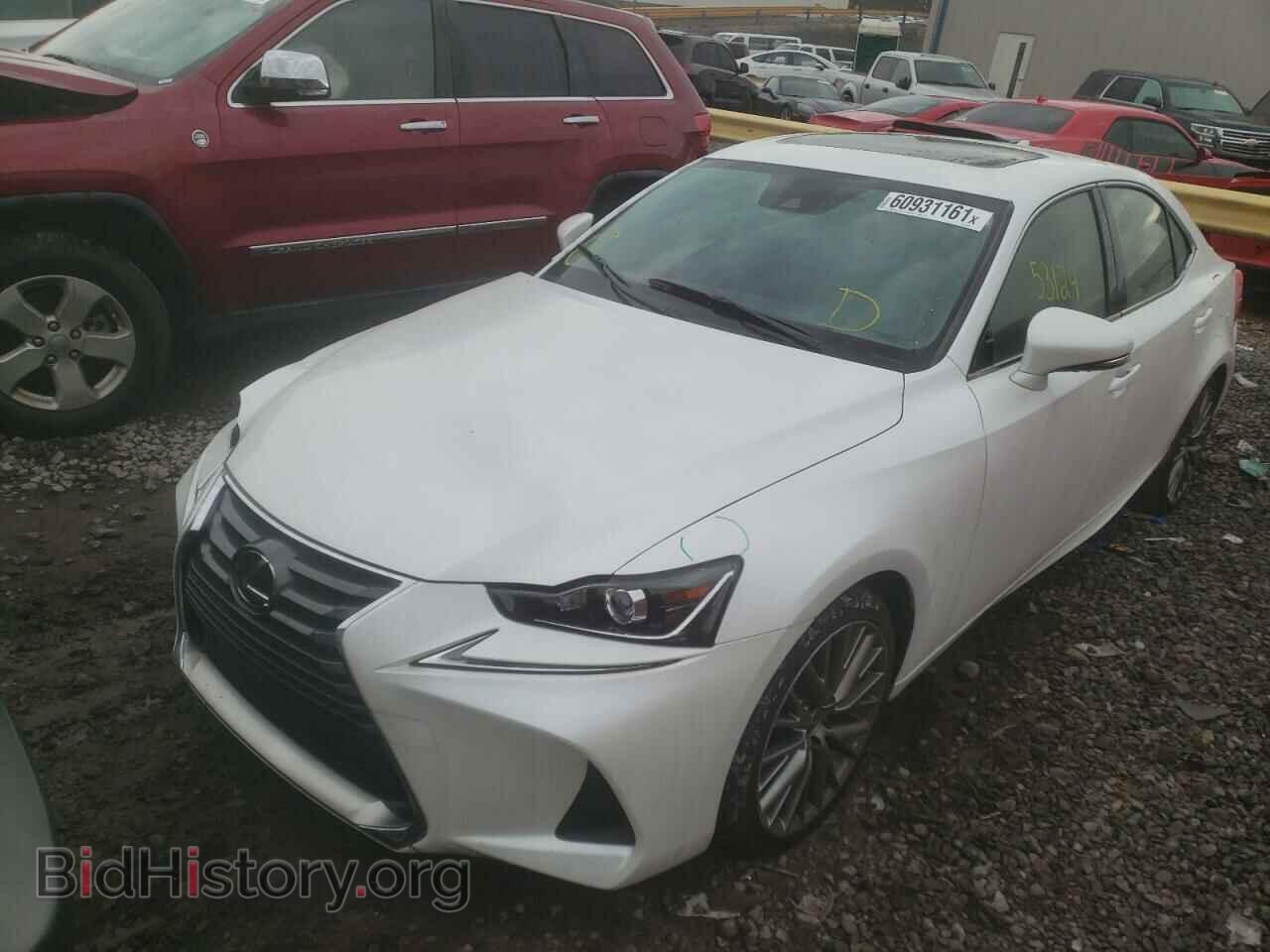 2017 LEXUS IS - VIN: JTHBA1D29H5057818 - Фото 2