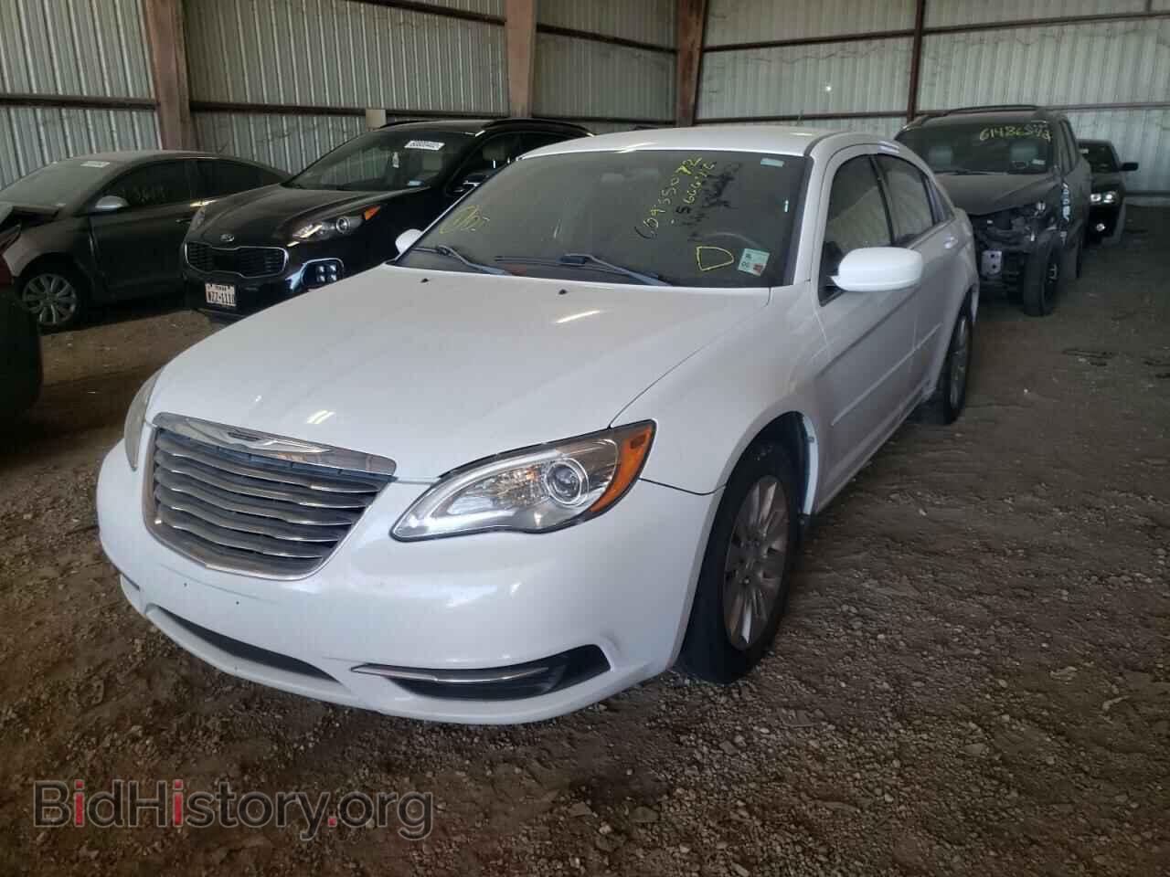 2011 CHRYSLER 200 - VIN: 1C3BC4FB9BN566622 - Photo 2