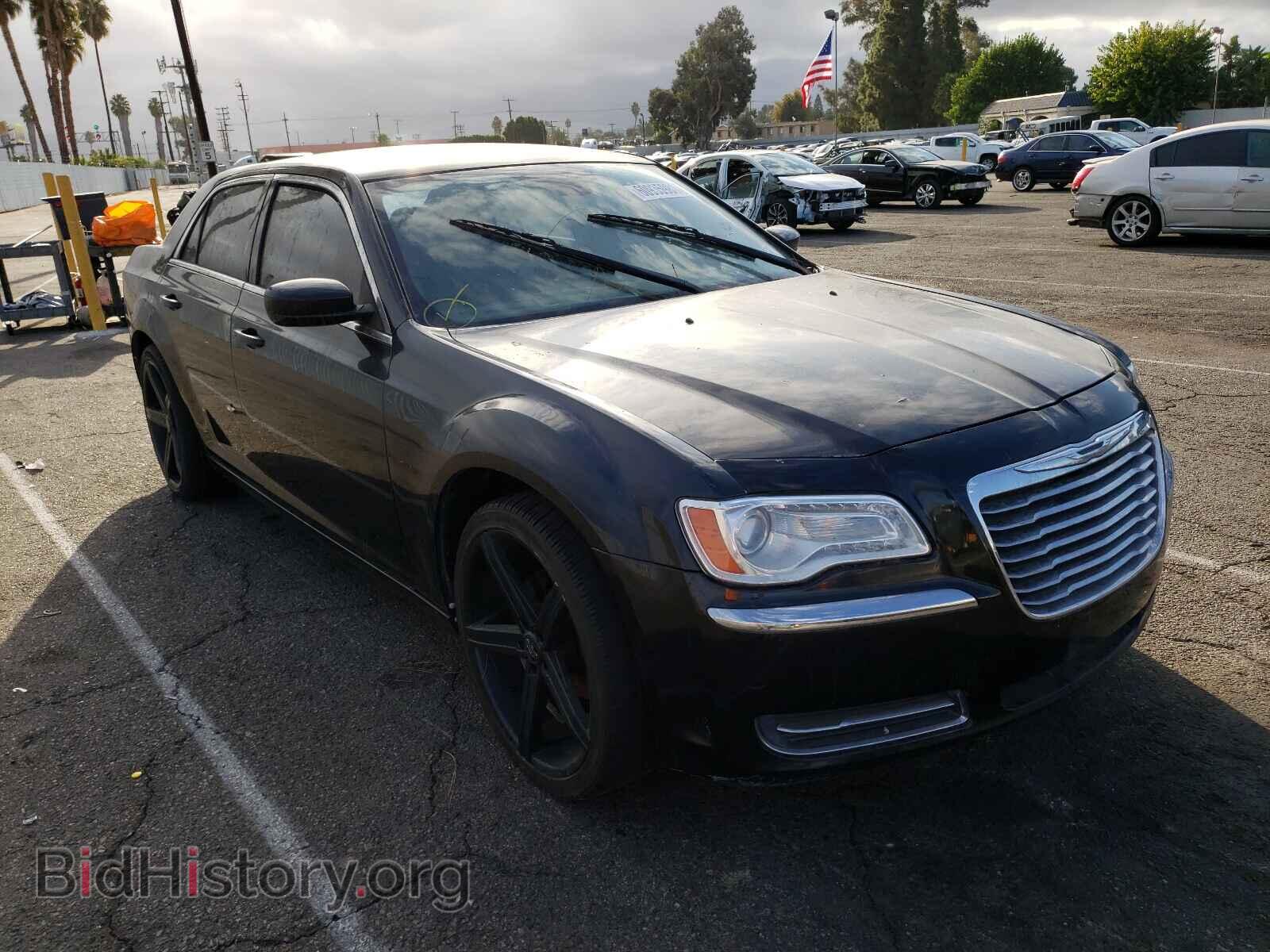 Фотография 2C3CA4CG6BH563079 - CHRYSLER 300 2011