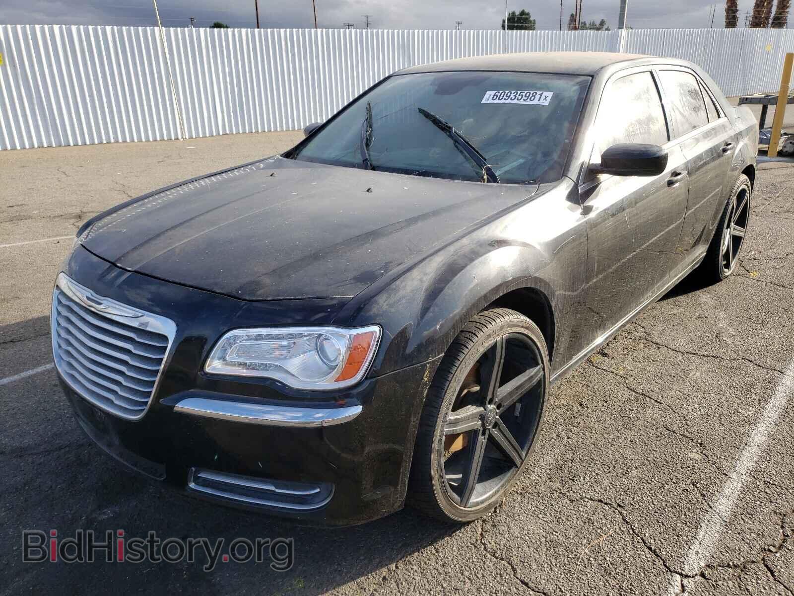 2011 CHRYSLER 300 - VIN: 2C3CA4CG6BH563079 - Фото 2