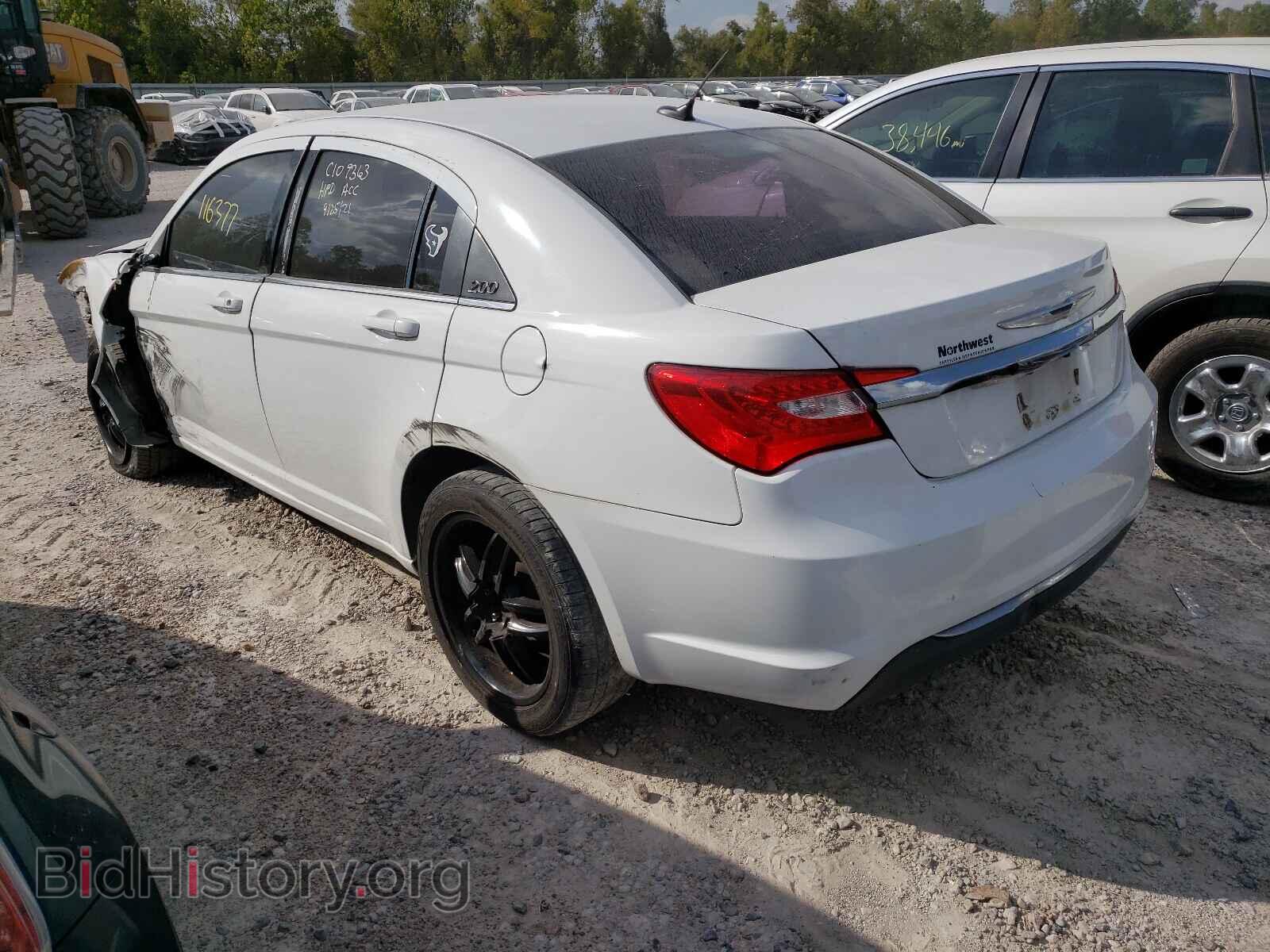 2013 CHRYSLER 200 - VIN: 1C3CCBBB2DN695593 - Фото 3
