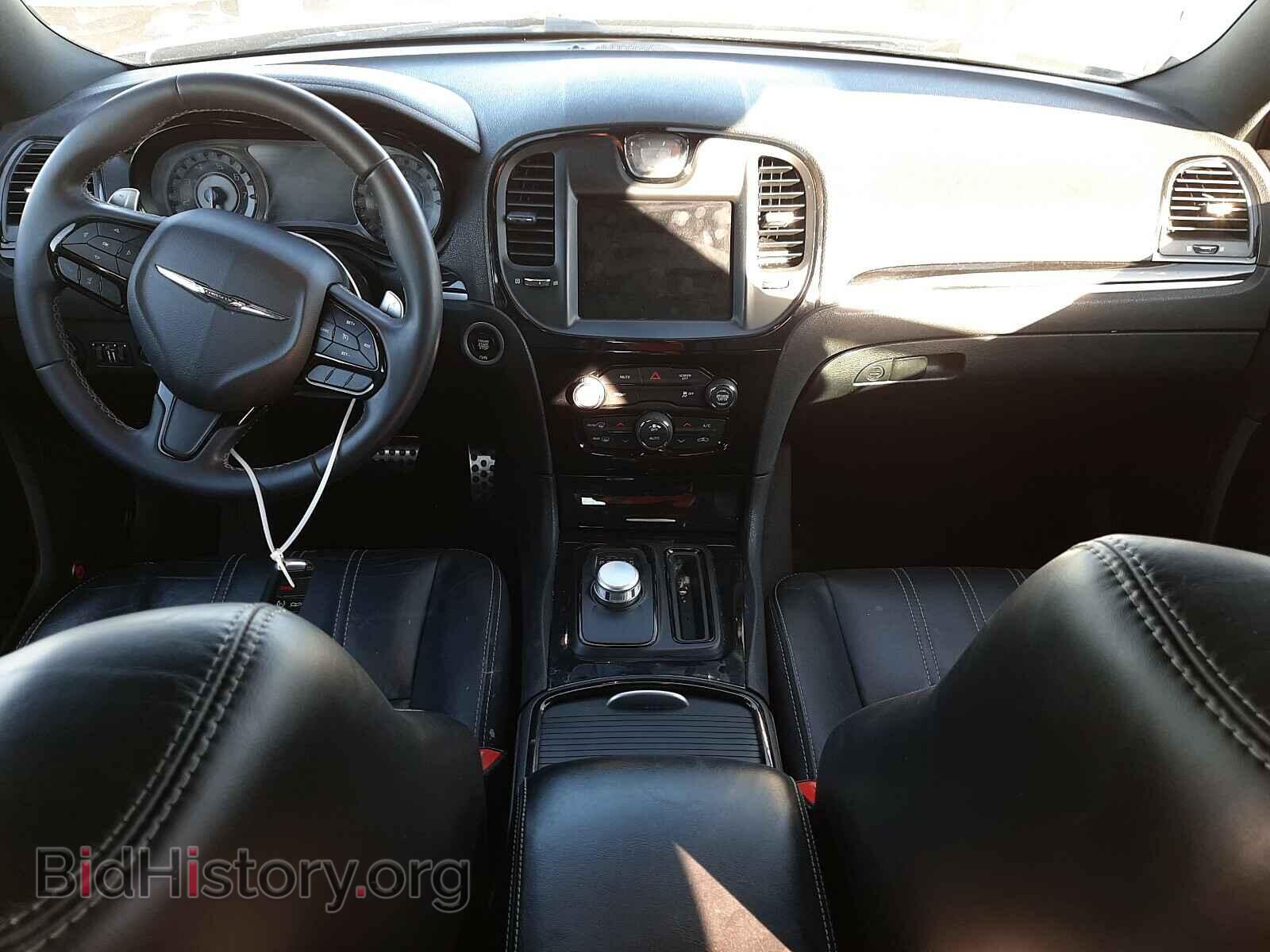 2017 CHRYSLER 300 - VIN: 2C3CCABG6HH663721 - Фото 9