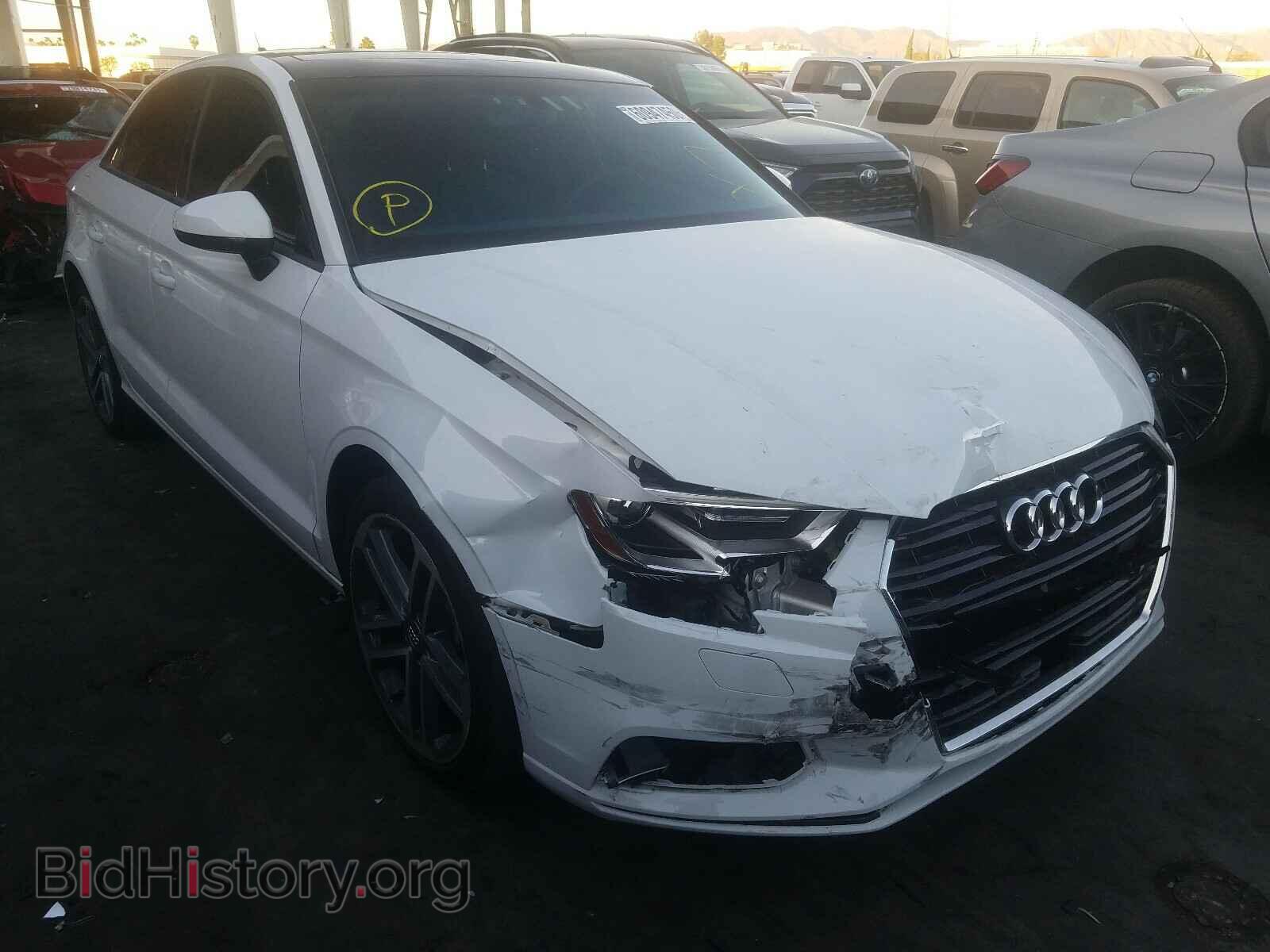 Photo WAUBEGFF8K1017797 - AUDI A3 2019