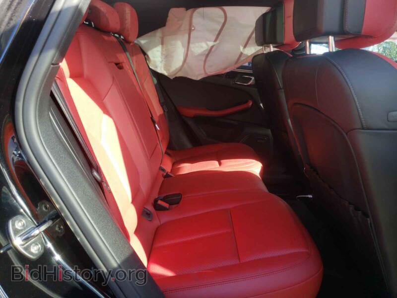 2017 Porsche MACAN (VIN WP1AB2A50HLB20961) — фото 6 из 10