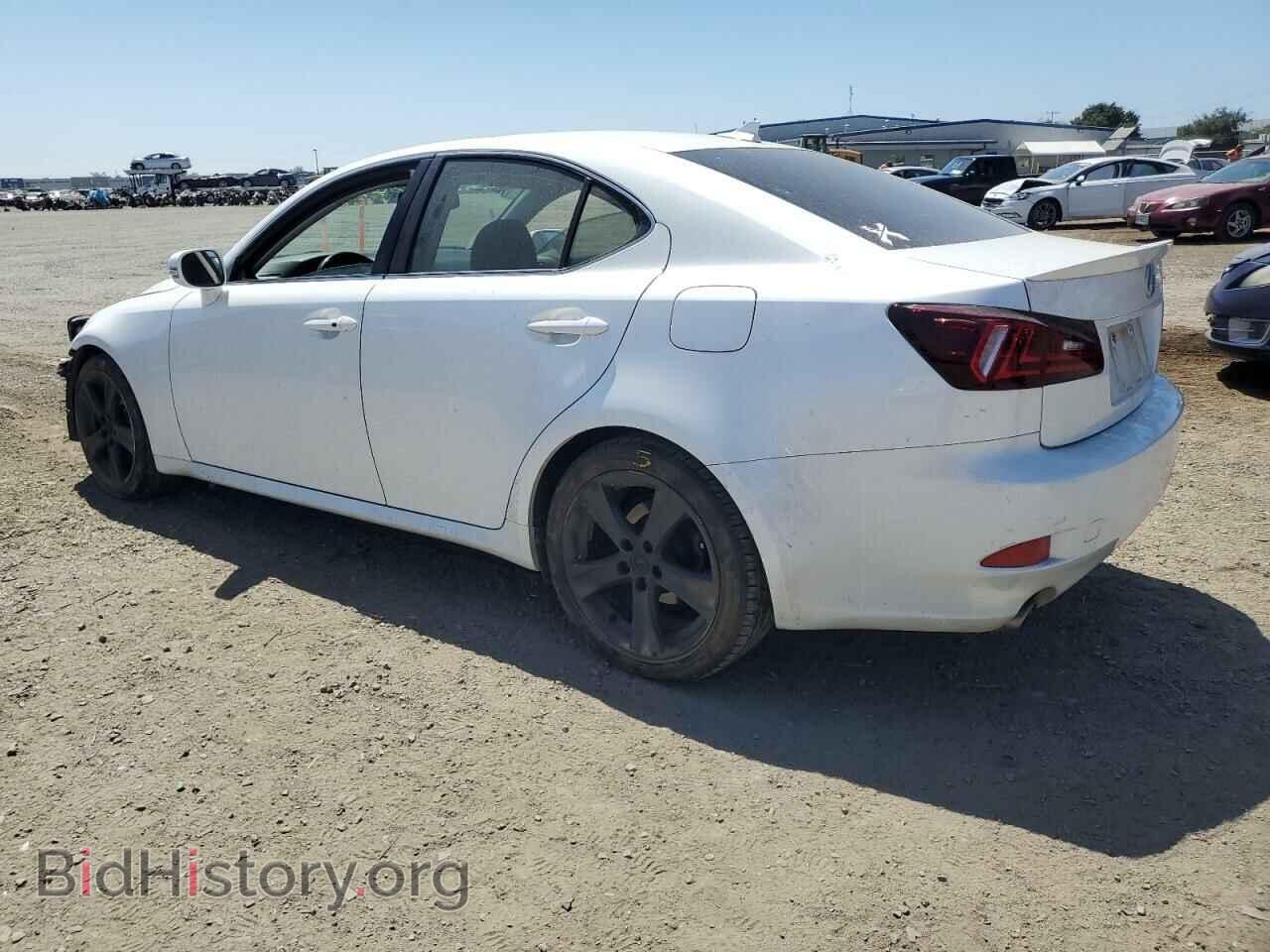 2011 LEXUS IS - VIN: JTHBF5C24B5155592 - Photo 2