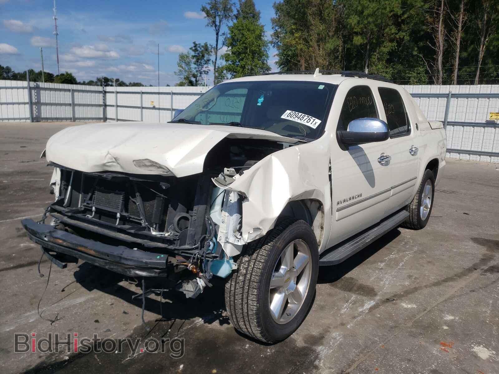 2013 CHEVROLET AVALANCHE - VIN: 3GNMCGE01DG376774 - Фото 2