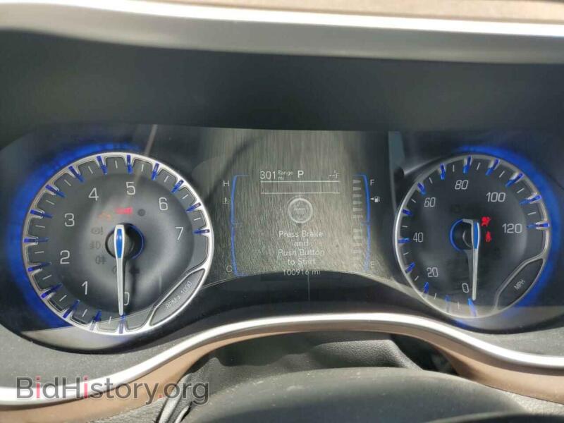 2020 Chrysler MINIVAN (VIN 2C4RC1DG4LR257281) — photo 9 of 13