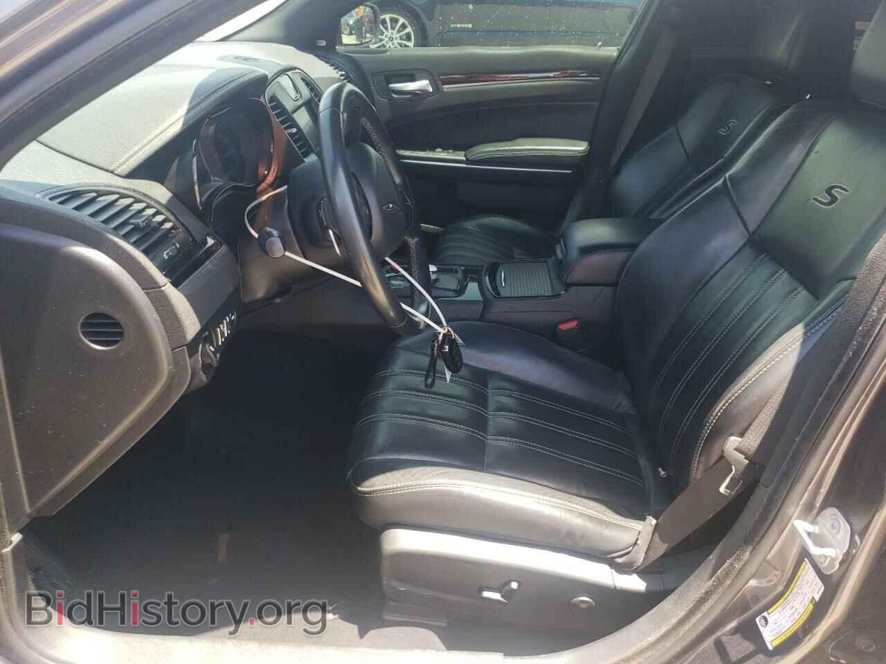 2019 CHRYSLER 300 - VIN: 2C3CCABG5KH538748 - Фото 7